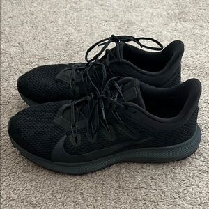 Nike Women's Black Athletic Shoes